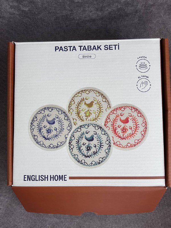 набор тарелок