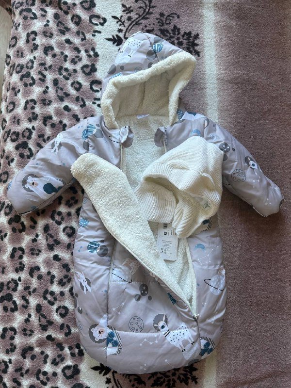 Конверт с рождения до 6 месяцев, шапочка новая