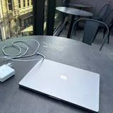 MacBook Pro ноутбук 1