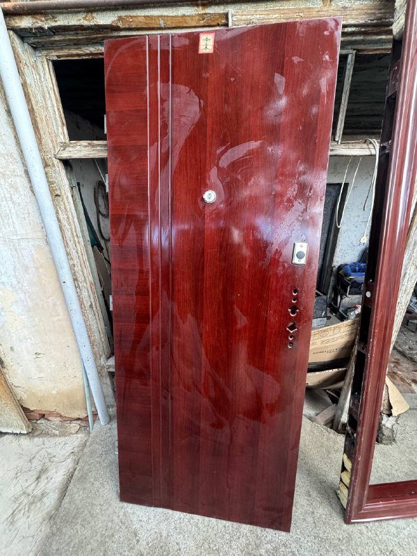 Входная дверь