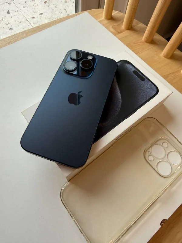 iPhone 15 Pro 256 GB Blue Titanium 1