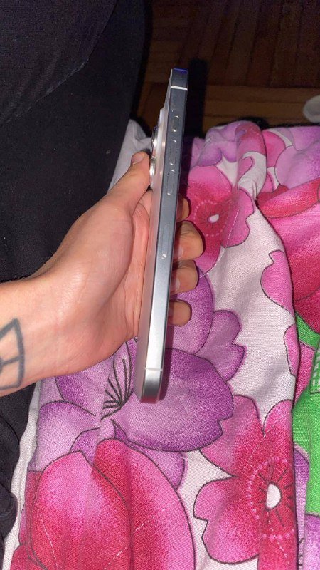 iPhone 16 Pro Max с гарантией 4