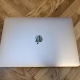 MacBook Air 13-inch 3