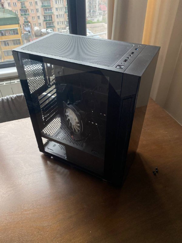 Корпус для компьютера, блок питания 750W, часы