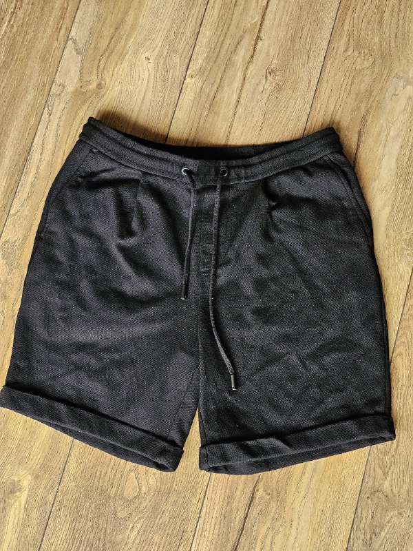 Шорты Zara черные размер L (32)