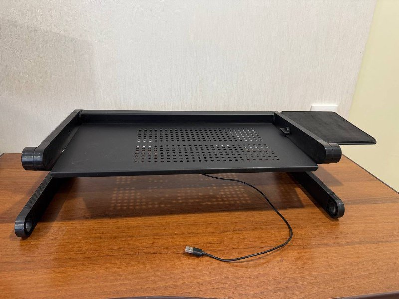 Подставка под ноутбук с вентилятором и регулировкой высоты