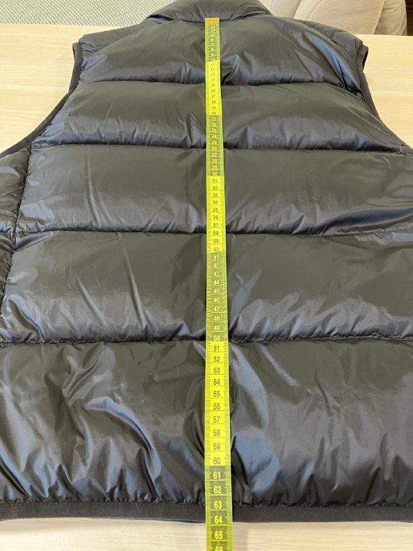 Пуховый жилет Uniqlo микропуховик 3