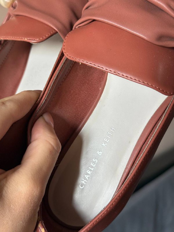 Лоферы Charles and Keith, 38 размер 2