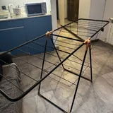 Сушилка для одежды, утюг, кровать, стол, диван, микроволновка 1