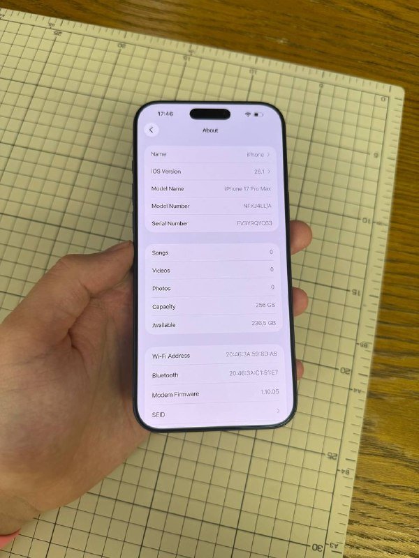 iPhone 17 Pro Max 4