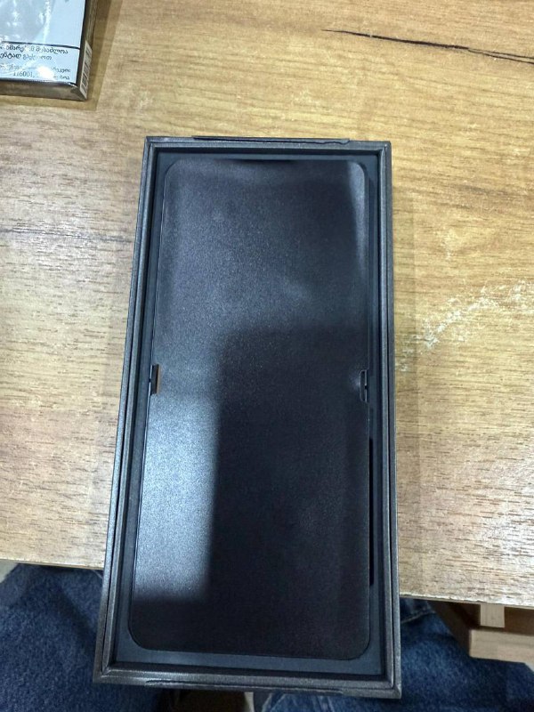 Samsung Galaxy Z Flip 7 256GB 2