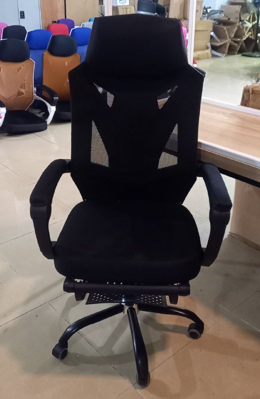 Офисное кресло