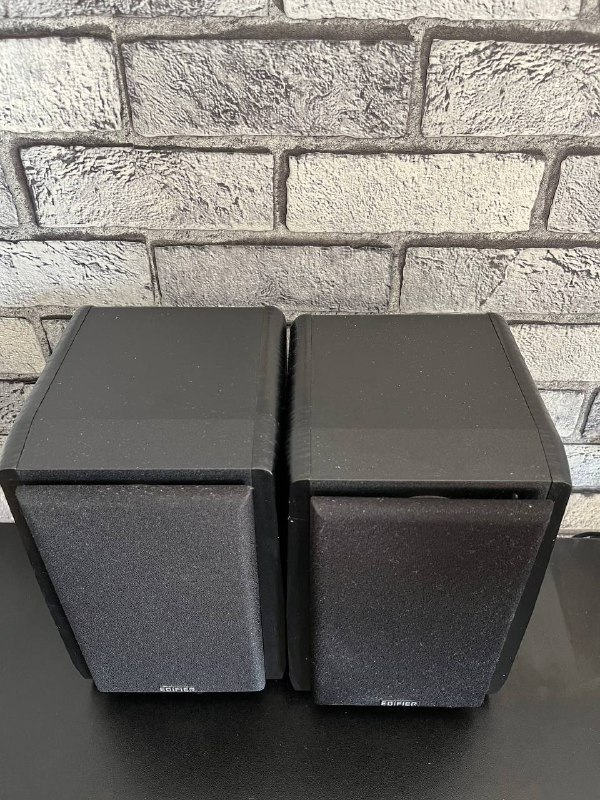 колонки Edifier R1010BT, наушники Hyperx cloud 2, мышь Logitech g pro x superlight 2