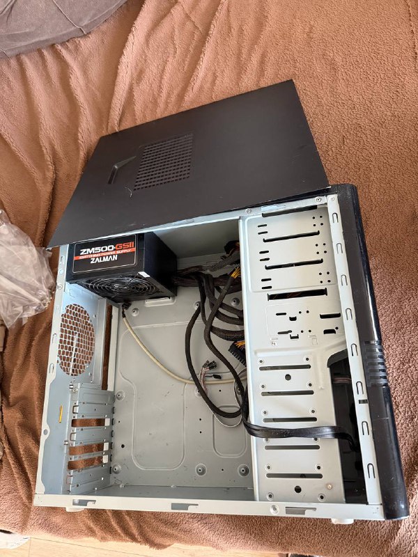 Корпус плюс блок питания Zalman zm500