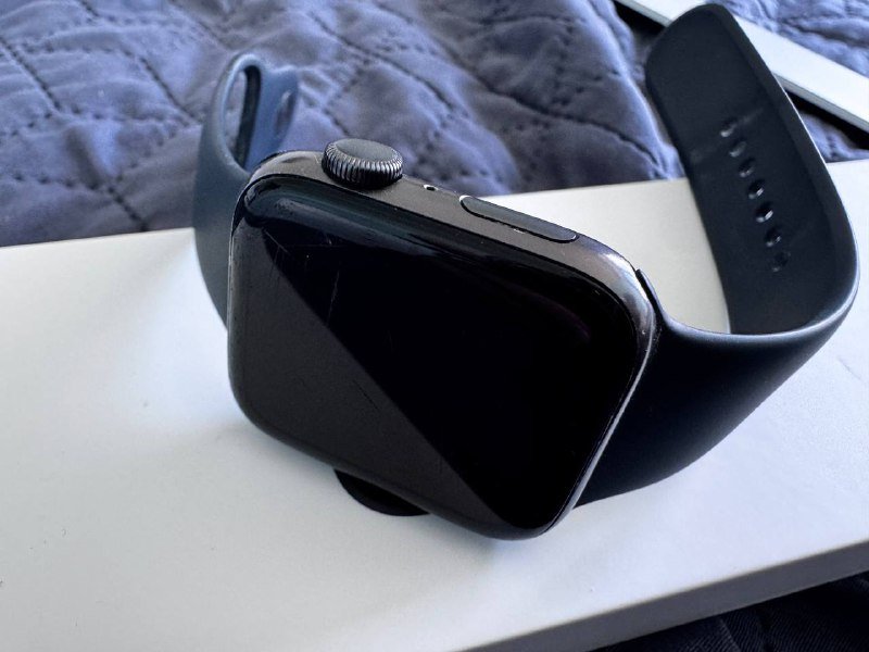 iPad mini 3, Apple Watch SE с неисправностью 3