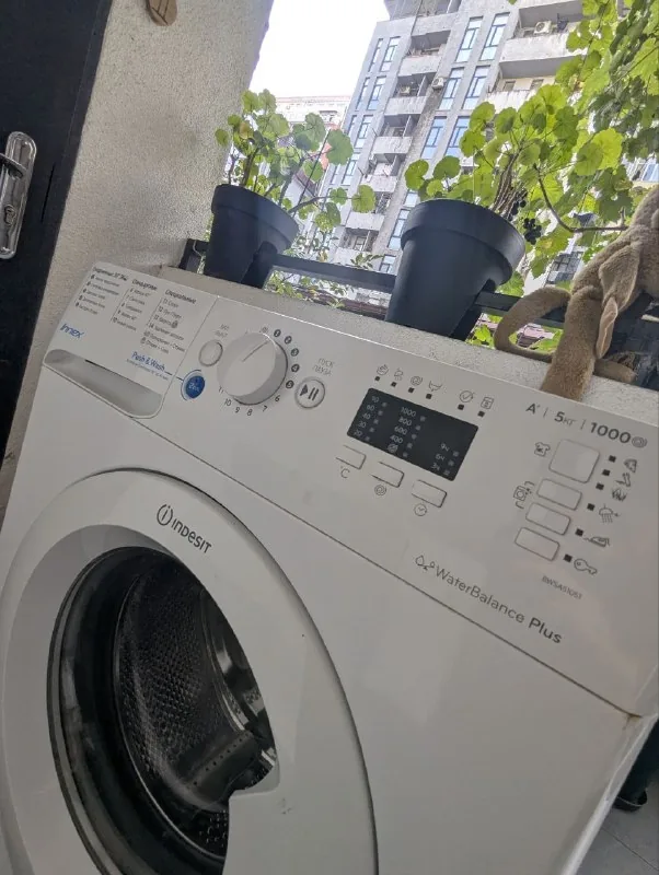 Стиральная машина Indesit неисправная 1