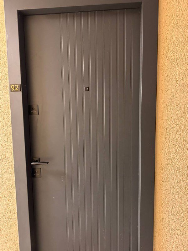 Дверь новая с рамкой 100x220 см