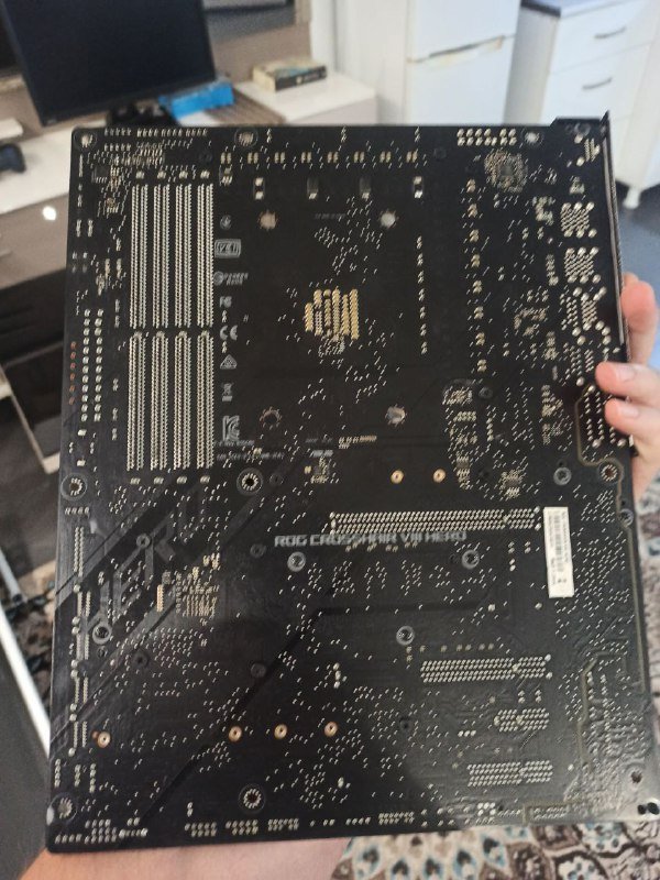 Сломанный ноутбук HP 635, видеокарта Radeon Vega RX 64, материнская плата Asus ROG Crosshair VIII Hero 7