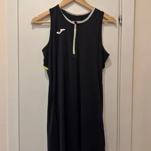Теннисное платье Joma с шортами