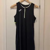 Теннисное платье Joma с шортами 1