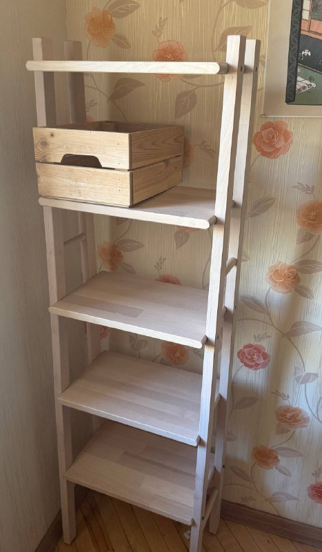 Стеллаж ikea и деревянный бокс