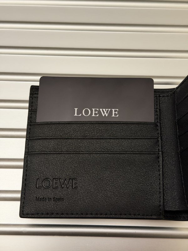 Кожаный кошелёк LOEWE премиум копия