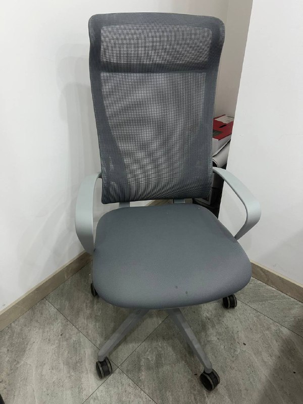 кресло офисное 3