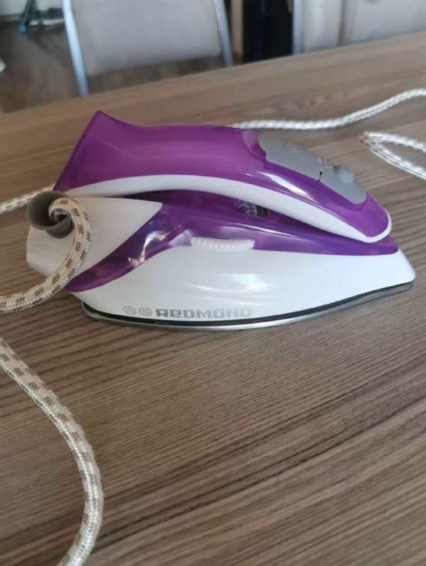 Складной утюг с режимом отпаривания Redmond 2