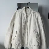 Бомбер Zara, джинсы Zara, лоферы Zara, кеды Lacoste 2