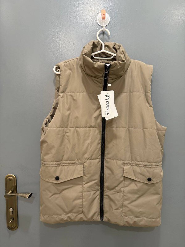 Жилетка новая размер 48