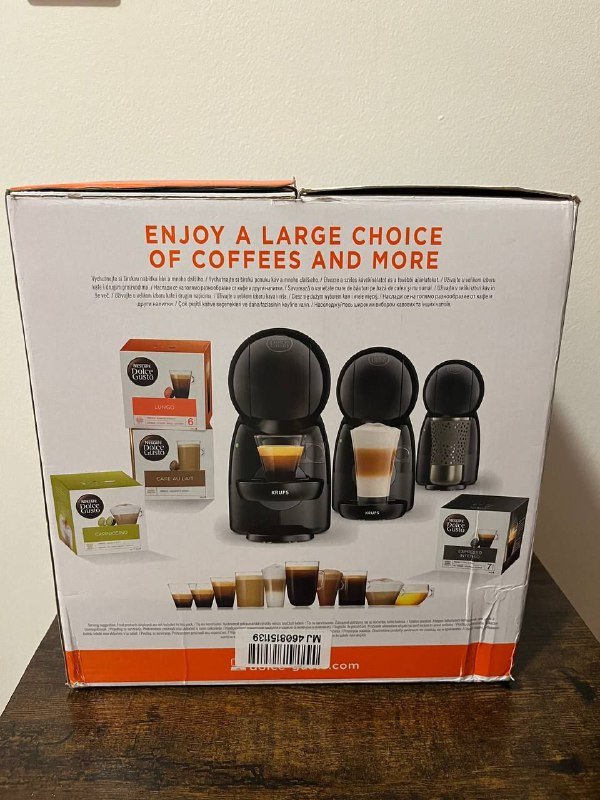 Кофемашина и подставка под капсулы 2