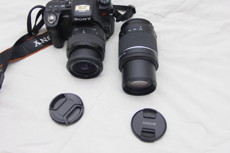 SONY A580 camera with one lens, second lens optional 3
