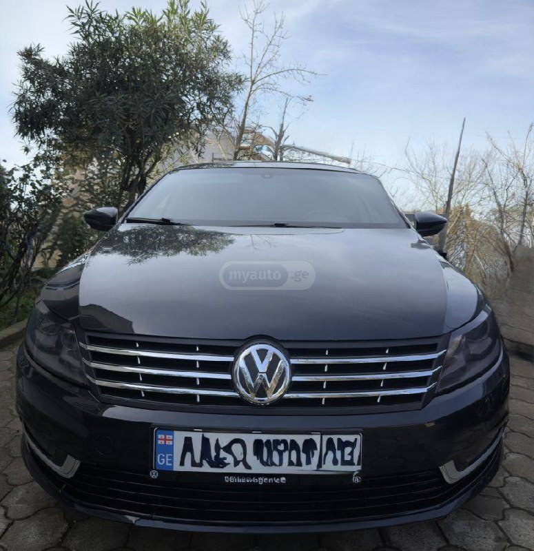 Ухоженный автомобиль Volkswagen CC