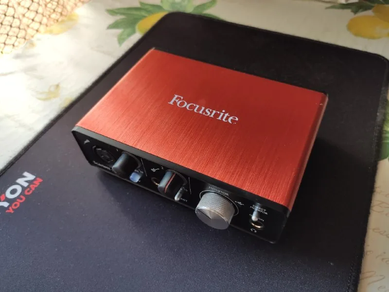 Focusrite Scarlett Solo 2nd Gen аудиоинтерфейс 1