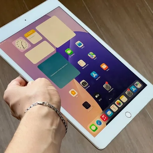 Серебристый iPad 7 32 ГБ
