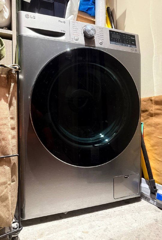 Стиральная машинка LG F4V5VG2T с функцией сушки