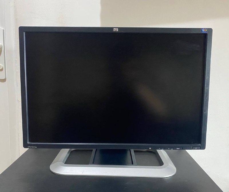 Монитор Hp 22 дюйма, модель lp2275w