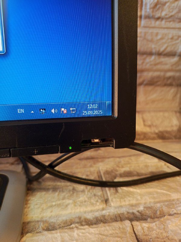 Монитор 19 дюймов 2