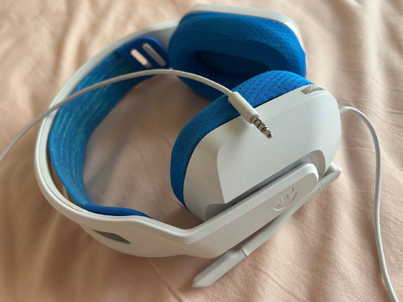 Наушники Logitech G335