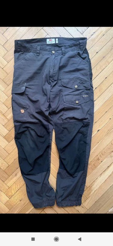 штаны Fjallraven, кроссовки New Balance, Nike Alphafly, Salomon, Hoka, кепки Ciele и Saysky, куртка, худи, поло Lacoste и Ralph Lauren, кошелек Tommy Hilfiger