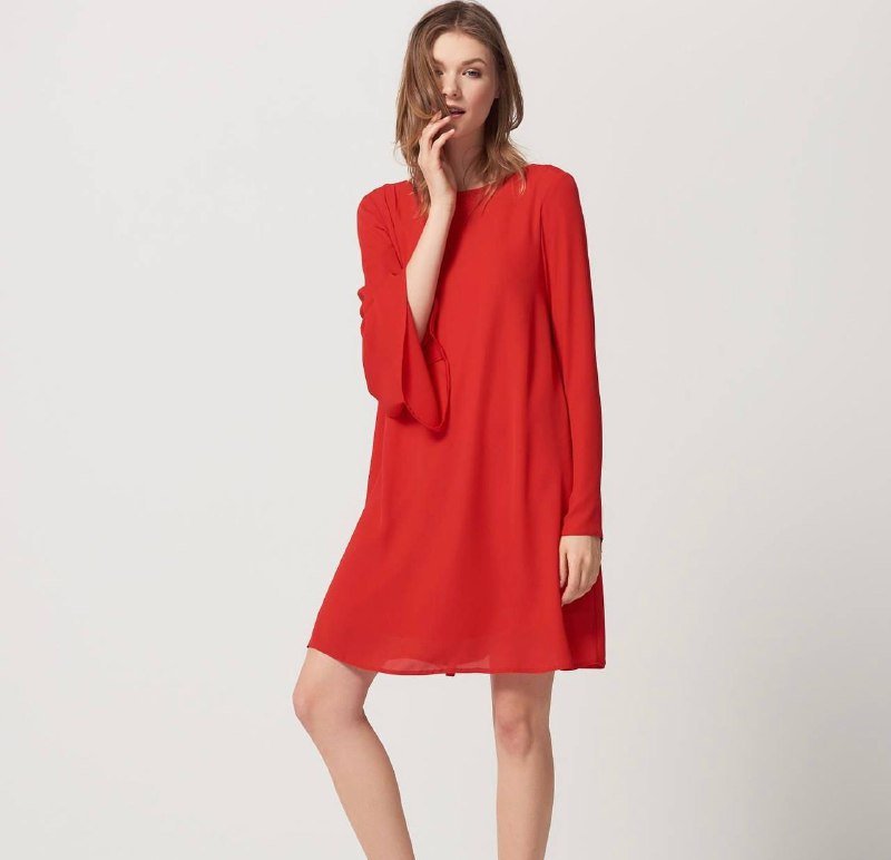 Красное платье с расклешенными рукавами MOHITO 2