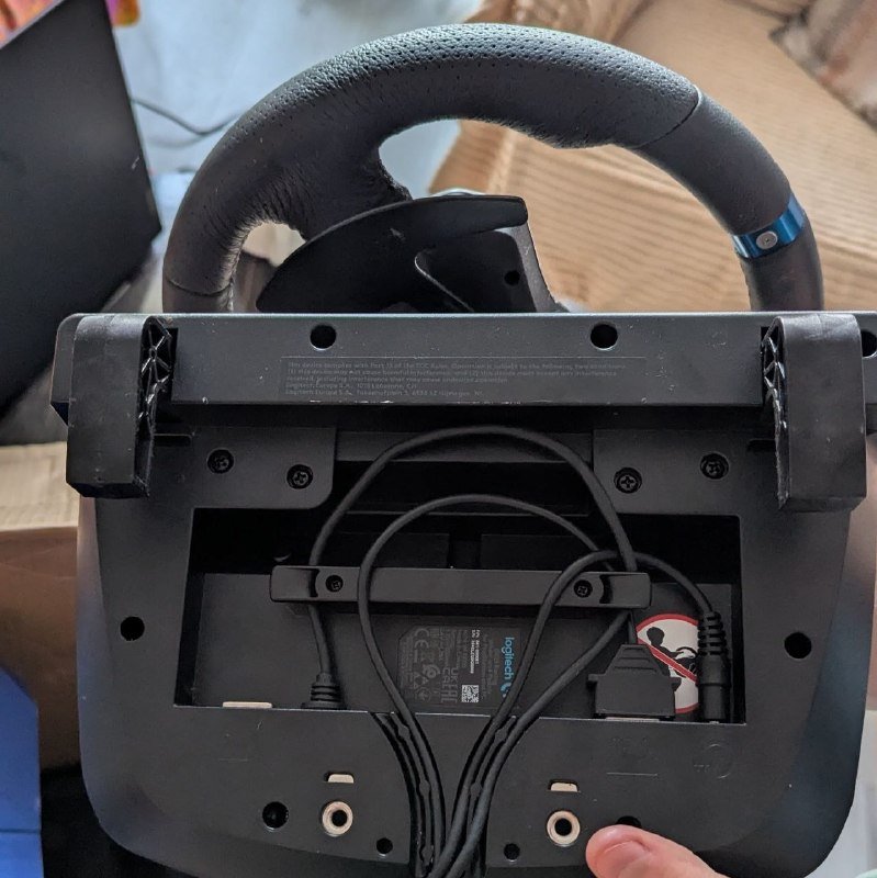 Игровой руль Logitech G923 3