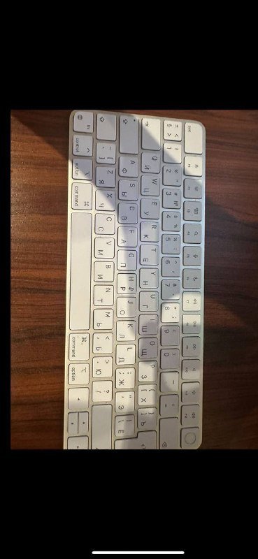 Apple iMac computer with accessories 3