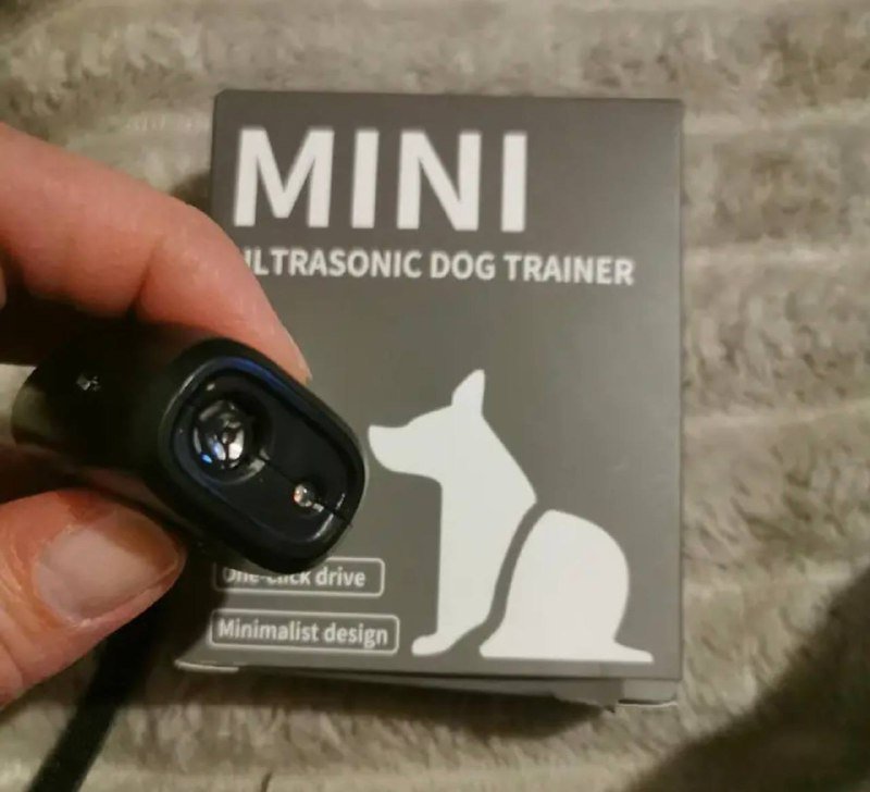 Мини устройство отпугиватель от собак с LED-подсветкой 5