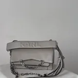 Сумки Meráki, Karl Lagerfeld, ARNY PRAHT, плетёная; босоножки St. Agni, LIMÉ 2