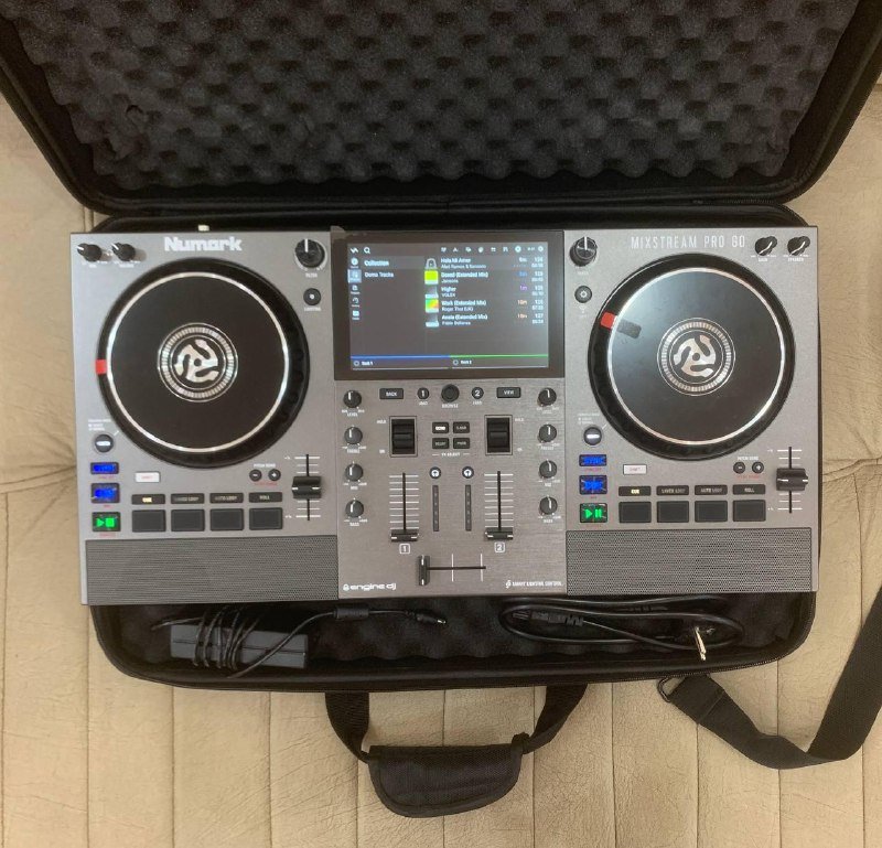 DJ контроллер NUMARK MIXSTREAM PRO GO с сумкой