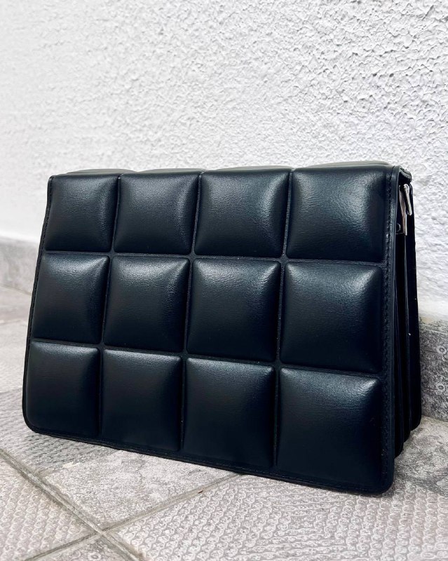 Сумка с цепью, новая, 23х17х8 4