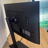 Монитор Samsung ViewFinity S8 27" 4K UHD IPS 2