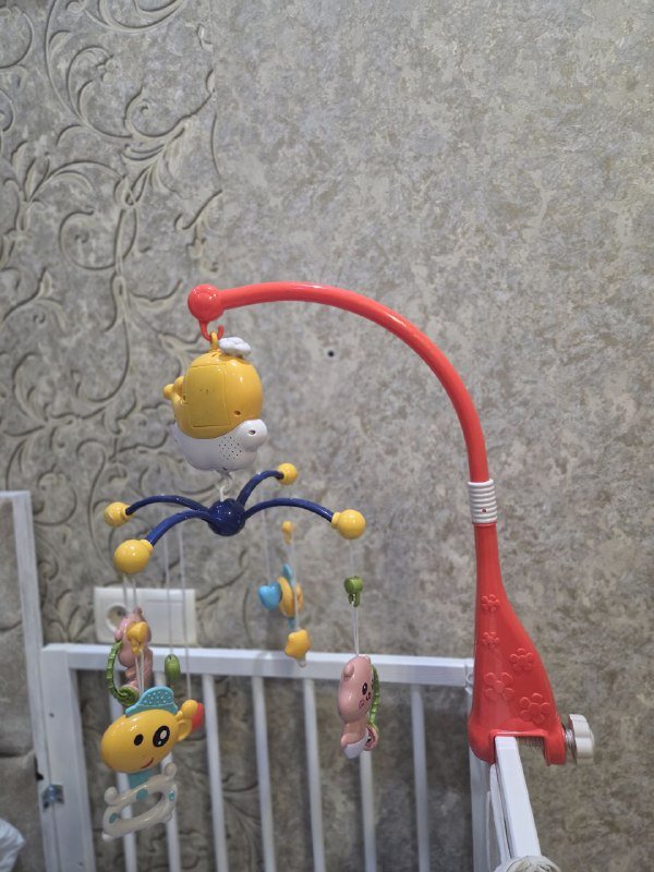 Два музыкальных мобильных игрушки