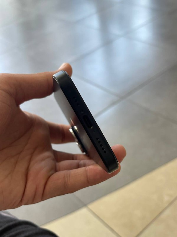 iPhone 15, 128GB, с 88% аккумулятором, в хорошем состоянии 5